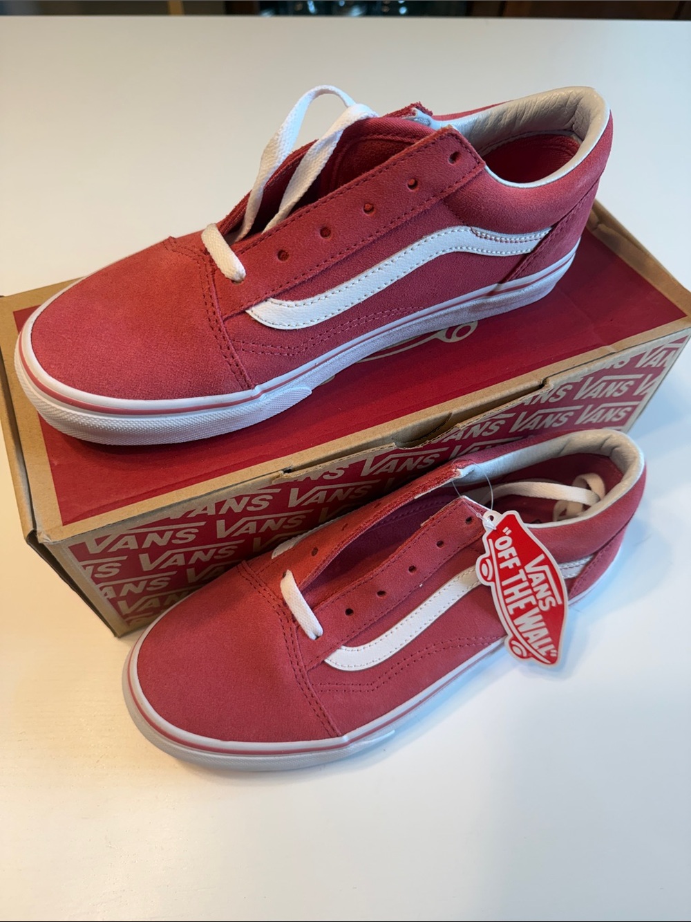 Vans Kids/Womens Old Skool Sneakers in Suede Coral/Pink/Red and White Sz 6.5 NIB